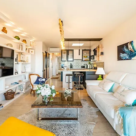 Les Voiles Blanches Par Dodo-a-cassis Apartment *